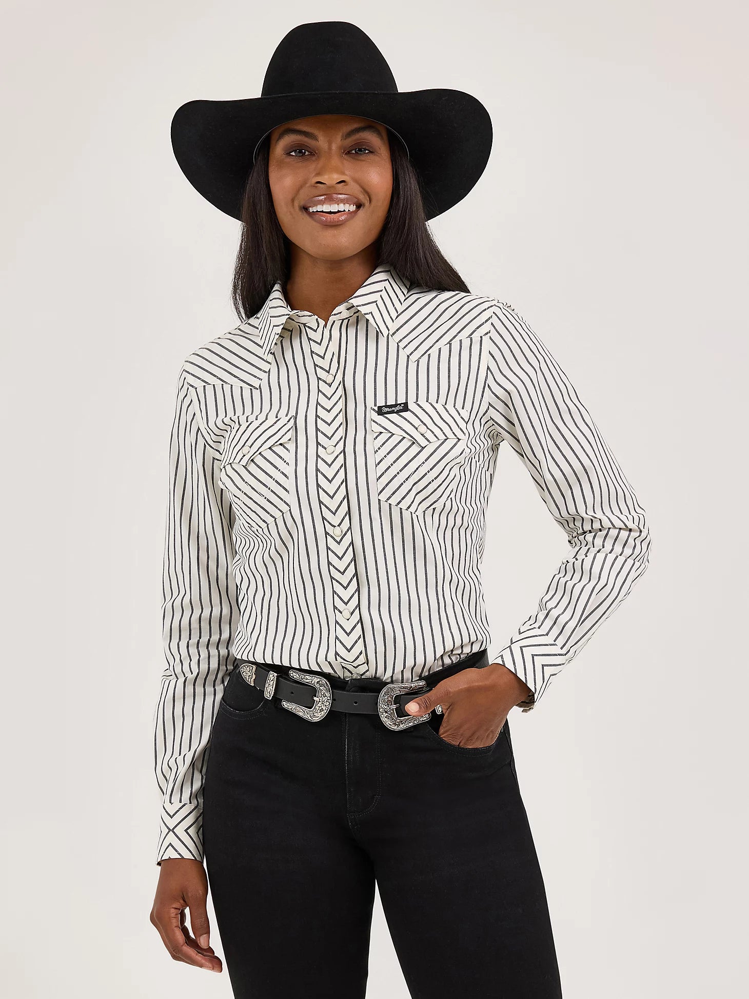 Wrangler Ladies Retro Stripe Slim Western Snap Shirt - 112371710