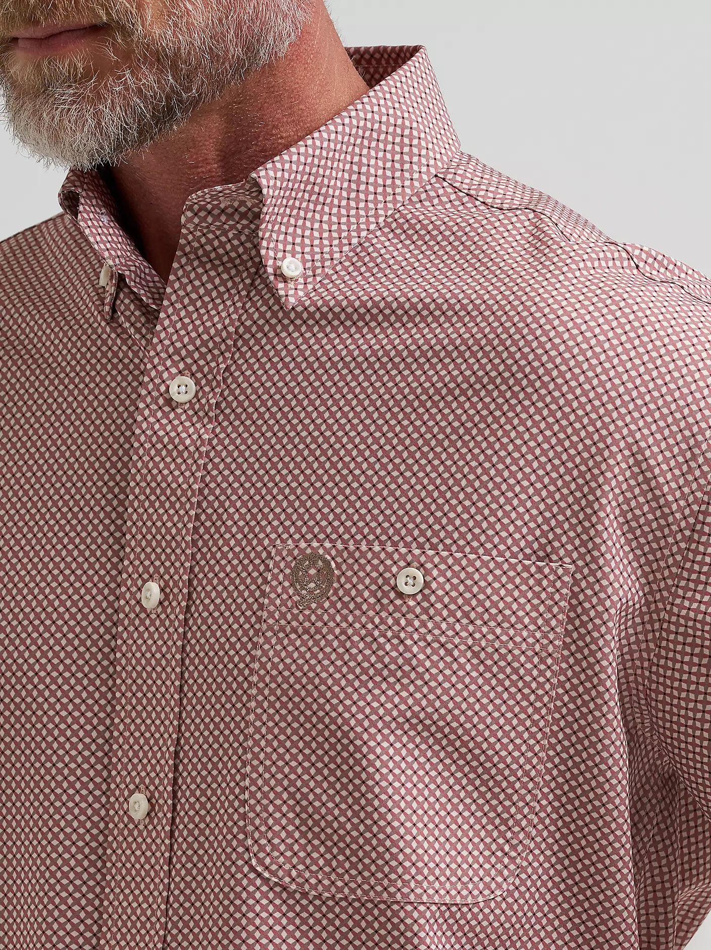 Wrangler® Men's George Strait™ Performance Button Down Shirt -112381955