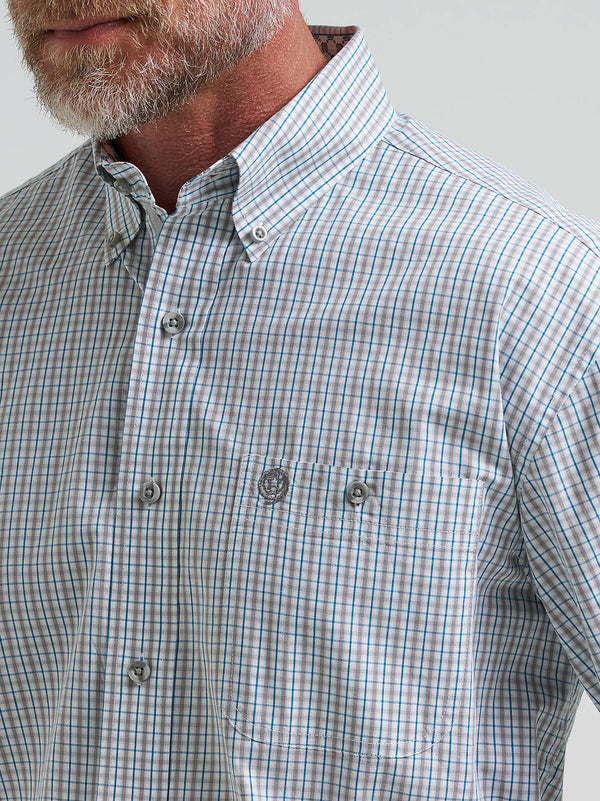 Wrangler Men's George Strait Long Sleeve Button Down Plaid 112381970