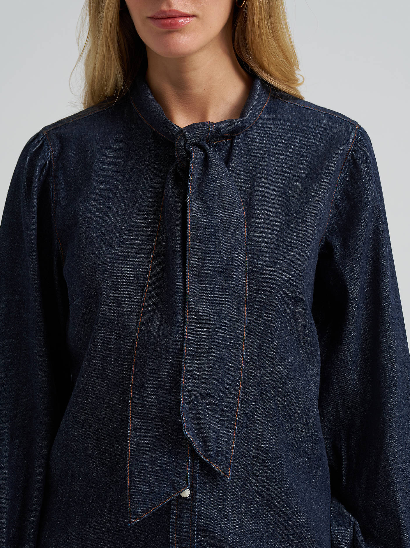Wrangler Ladies Denim Bow Snap Shirt 112382509