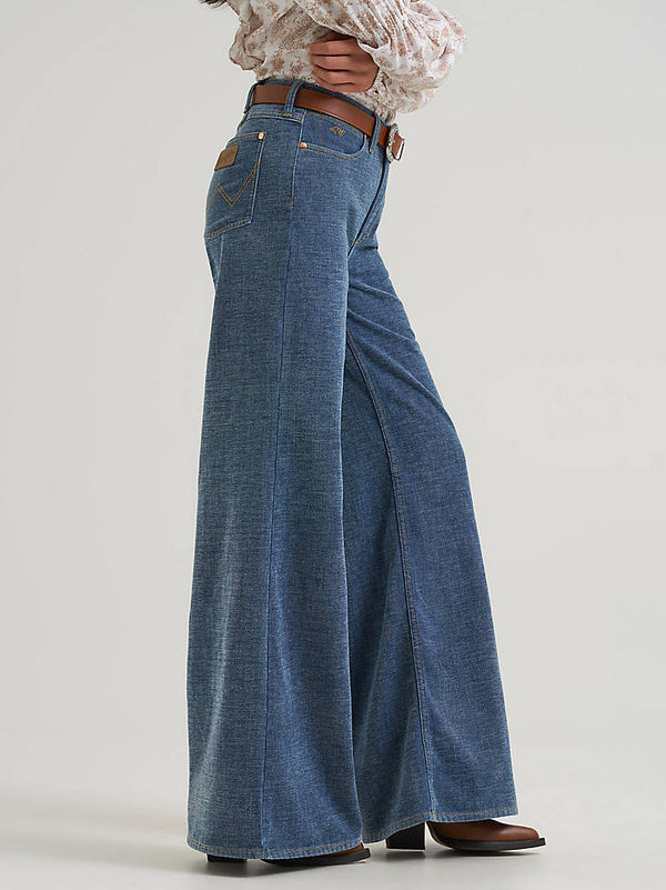 Wrangler Ladies Lainey Wilson Cheeky Wide Leg Chenille Jean 112382902