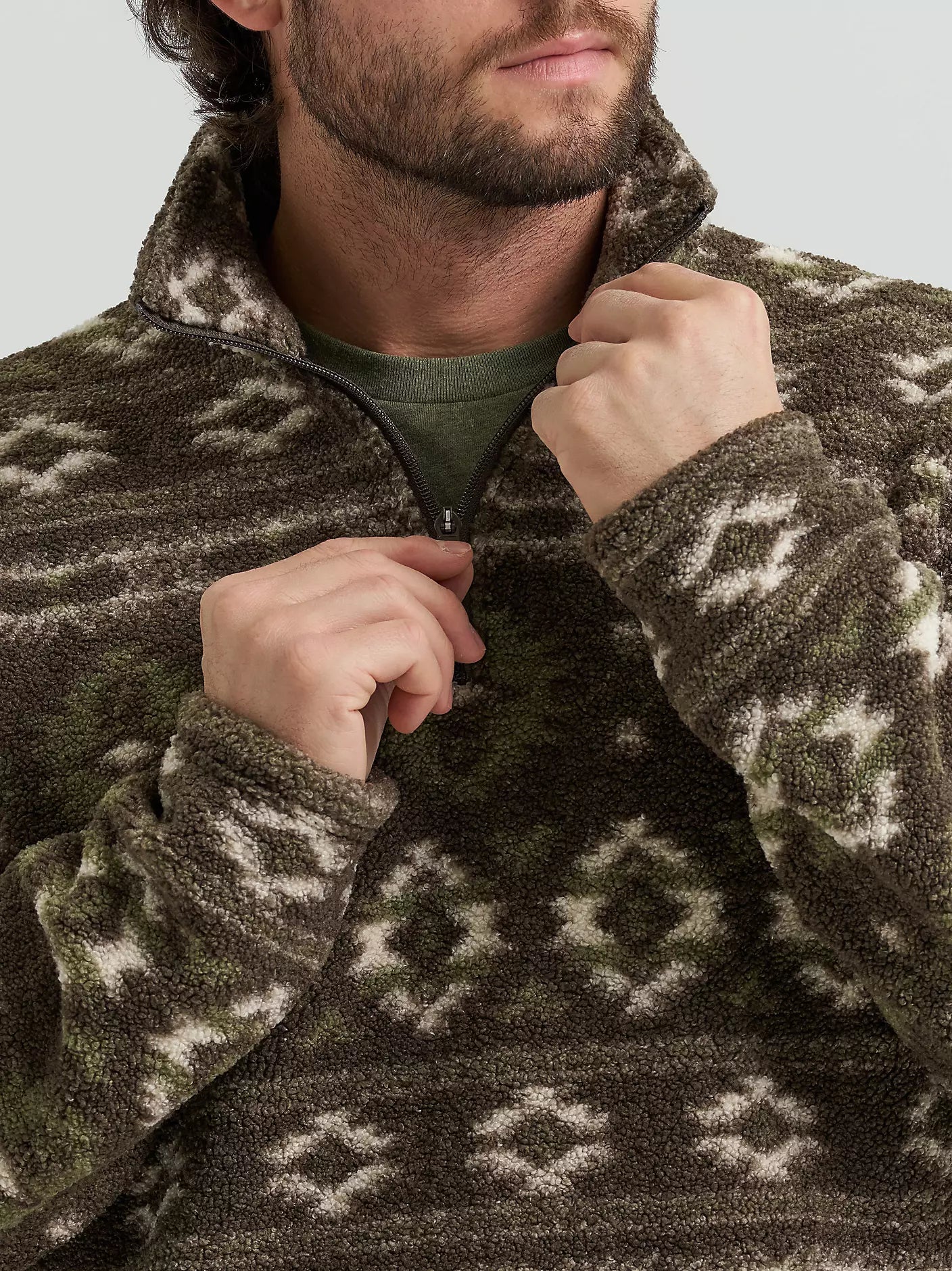 Wrangler Men's Hay Away Sherpa Quarter-Zip Pullover 112382936