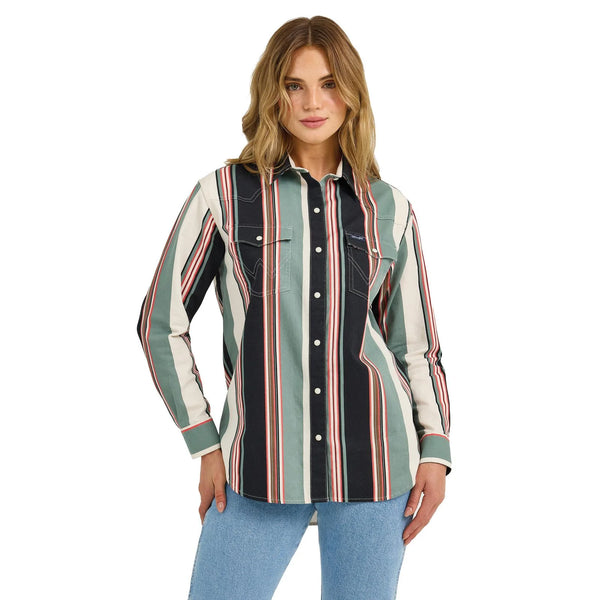 Ladies Wrangler Retro Punchy Brushpopper Pearl Snap - 112367314