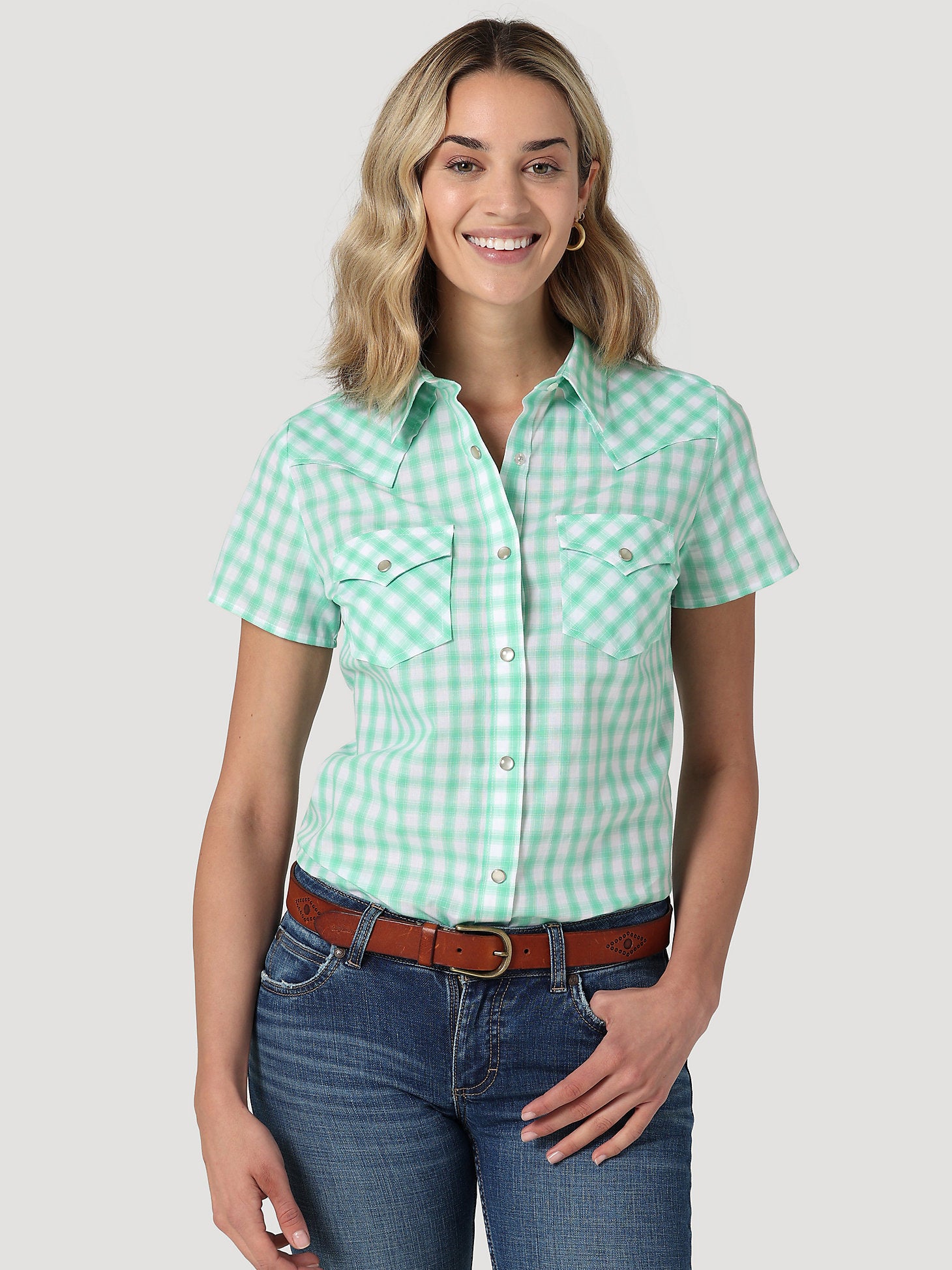 Wrangler Ladies Essential Short Sleeve Plaid Western Snap Shirt 112329352